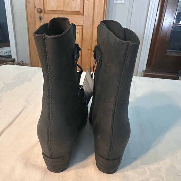 Sorel Joan of Arctic Wedge II Mid-High Lace Up Leather Boots NWT Size 8 - Picture 5 of 11